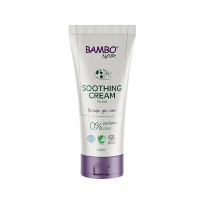 Farmaci Online në Shqipëri - Produkte Origjinale & Dorëzim i Shpejtë Krem qetësues Bambo Nature, i pasur me përbërës natyralë, ndihmon në qetësimin dhe hidratimin e lëkurës së ndjeshme të foshnjave, veçanërisht pas ndryshimeve të temperaturës dhe irritimeve